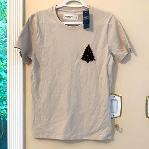 NWT Soft A&F tee XS Christmas tree